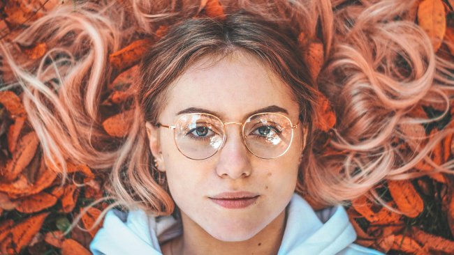 Stručno osposobljavanje za zanimanje tehničar optike četvrti stepen je dostupno, kao i dokvalifikacija, redovno i vanredno školovanje, te prekvalifikacija.