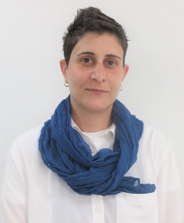 Dina V.